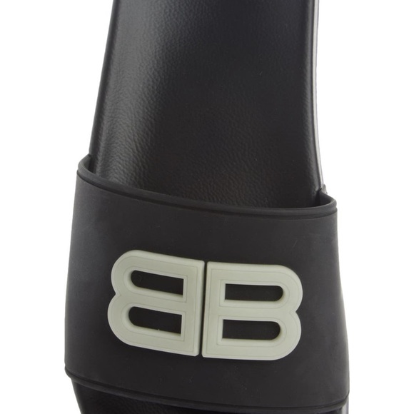 Balenciaga Slides - never worn.   In original box with dust covers. - Picture 2 of 8